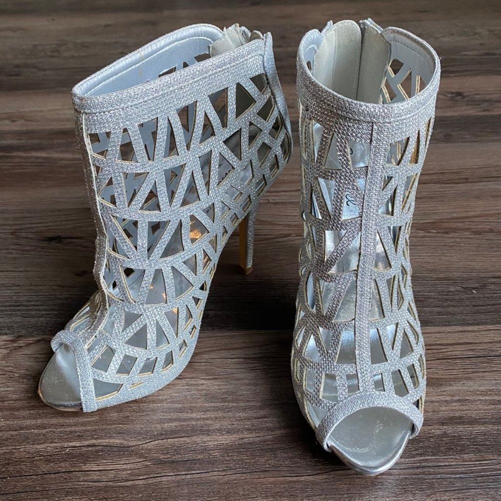Bonnibel Glitter Cage Peep Toe Stiletto Heel Booties 8 Silver Party Shoes